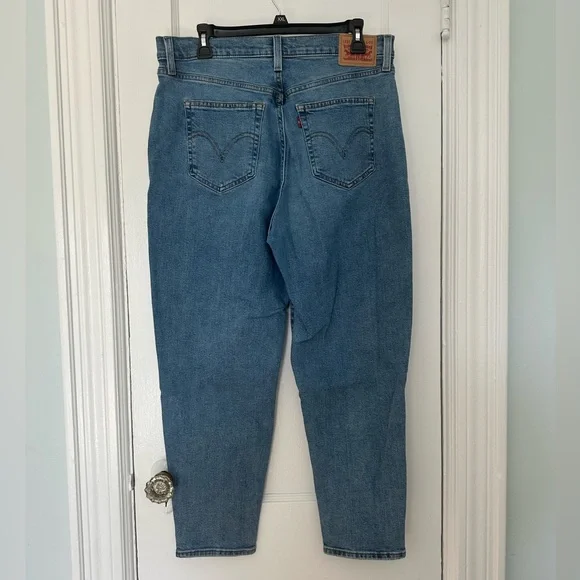 Levi's High Rise High Waisted Mom Blue Jeans Women’s Size 32 - Picture 3 of 5